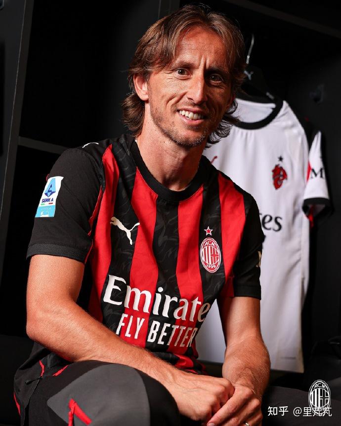 罗梅罗谈倒钩绝平：因为经常看梅西比赛，满意热刺本场的斗志