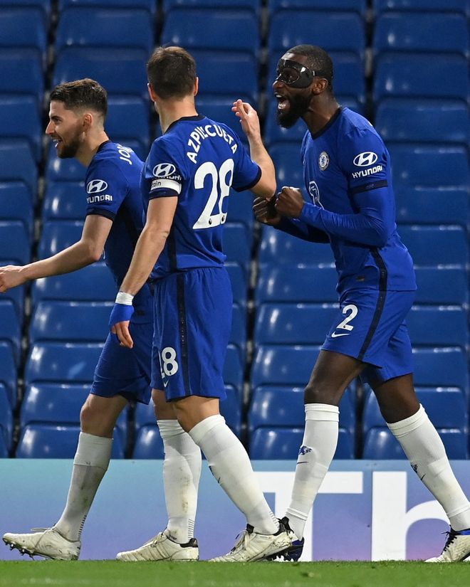 观战台：枪手苦战维拉+曼城遇黑马 梅西冲击生涯第47冠