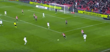 约罗：姆伯莫也会说法语，现在我们的团队就像一个大家庭