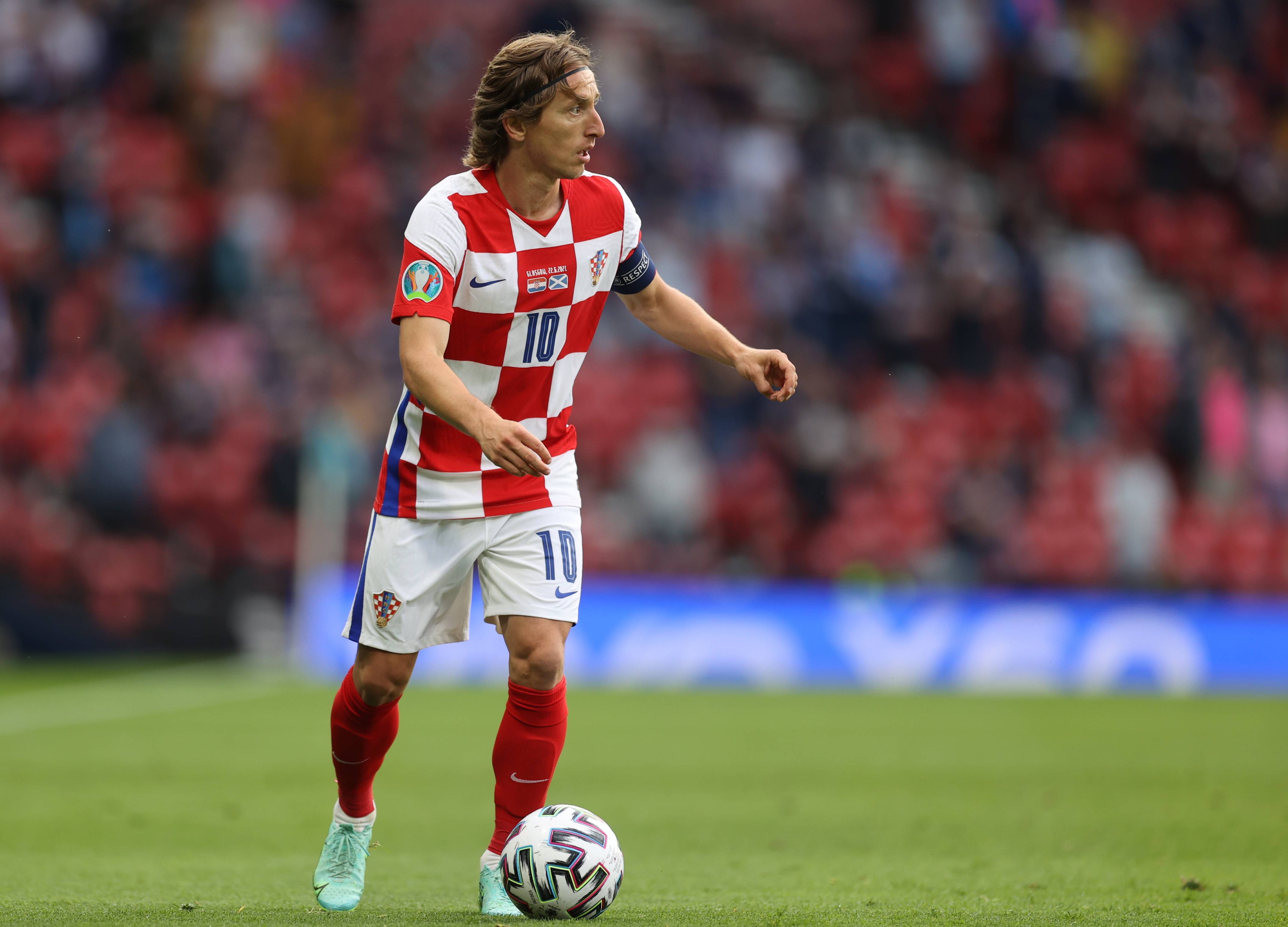 巴恩斯空砍准三双，猛龙7人得分上双，3分惜败湖人